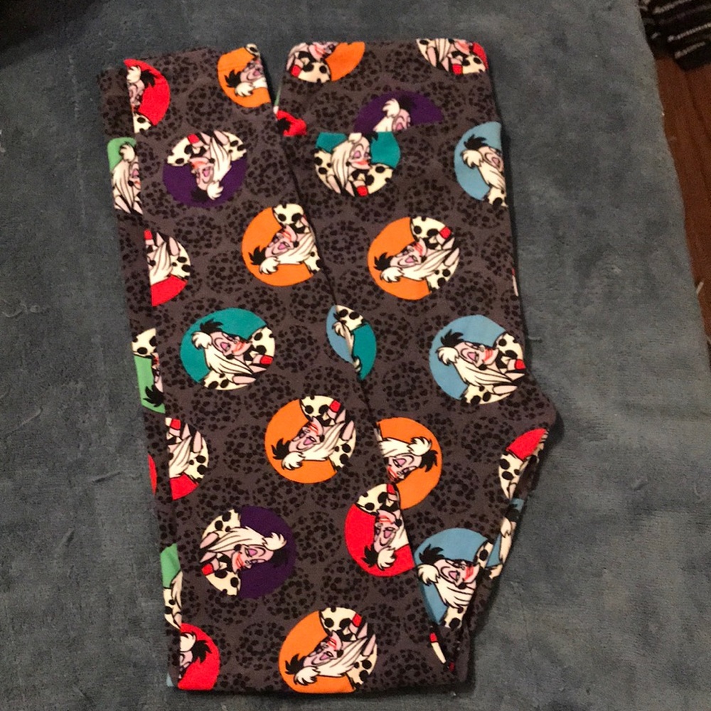 Lularoe villain leggings